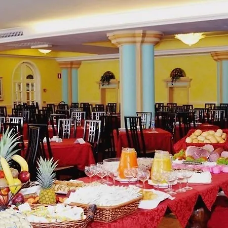 Royal Готель 3*