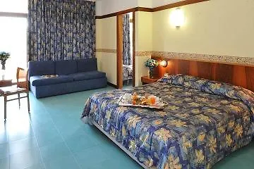 Royal 3* Garda (Verona)